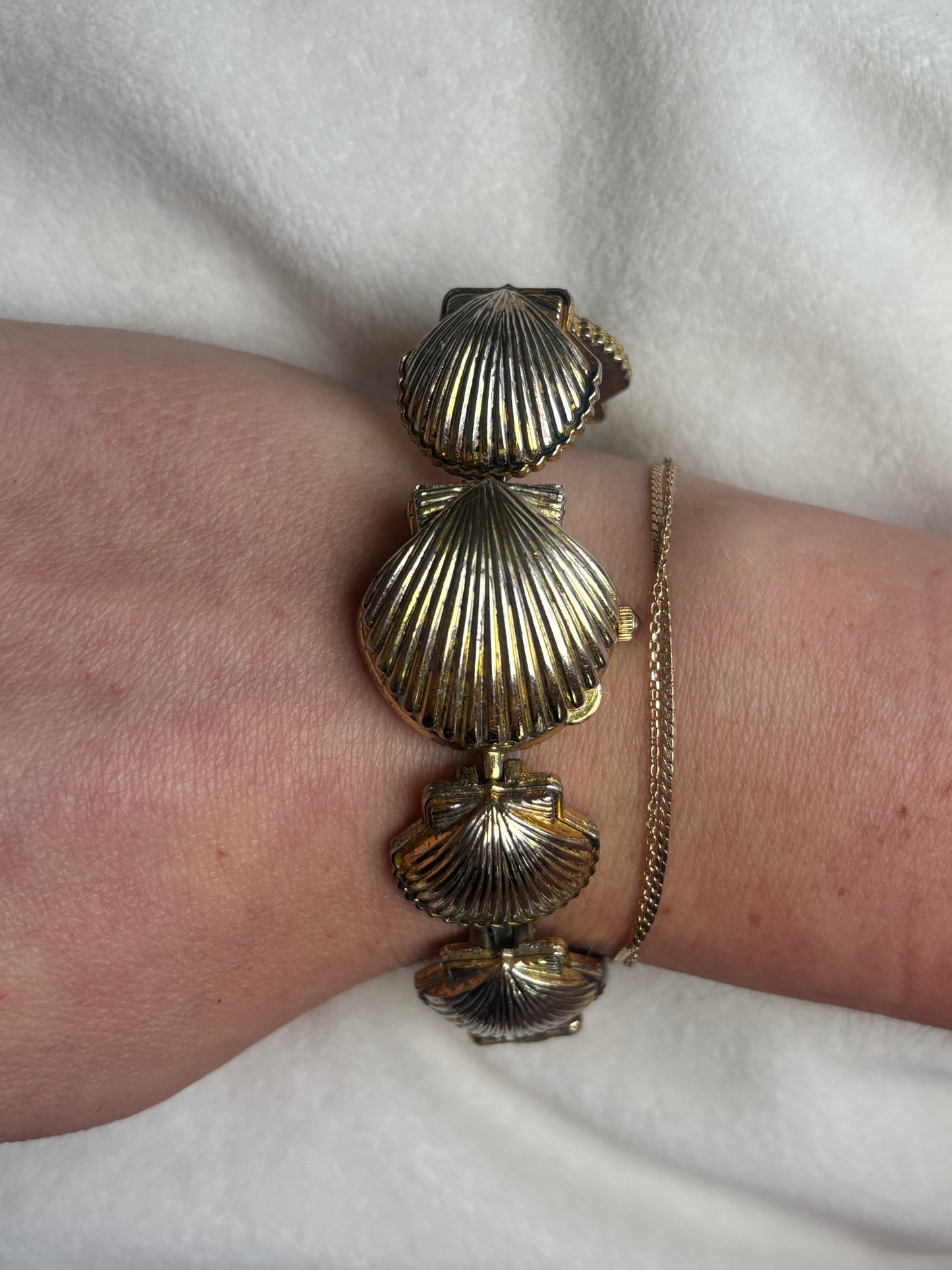 Rare Vintage Seashell Hidden Dial Watch