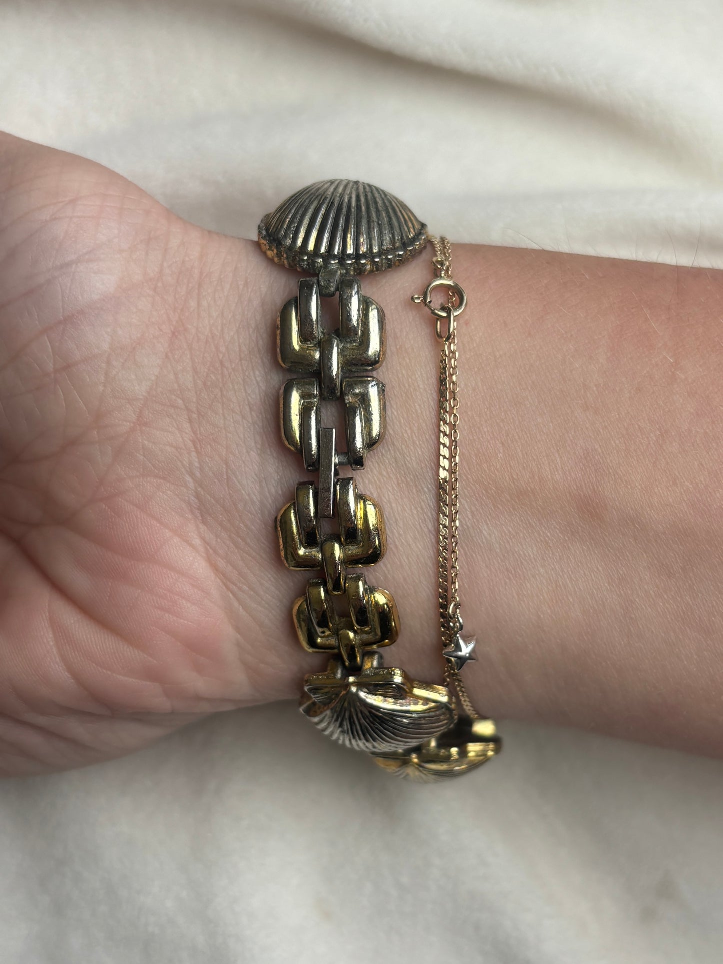 Rare Vintage Seashell Hidden Dial Watch