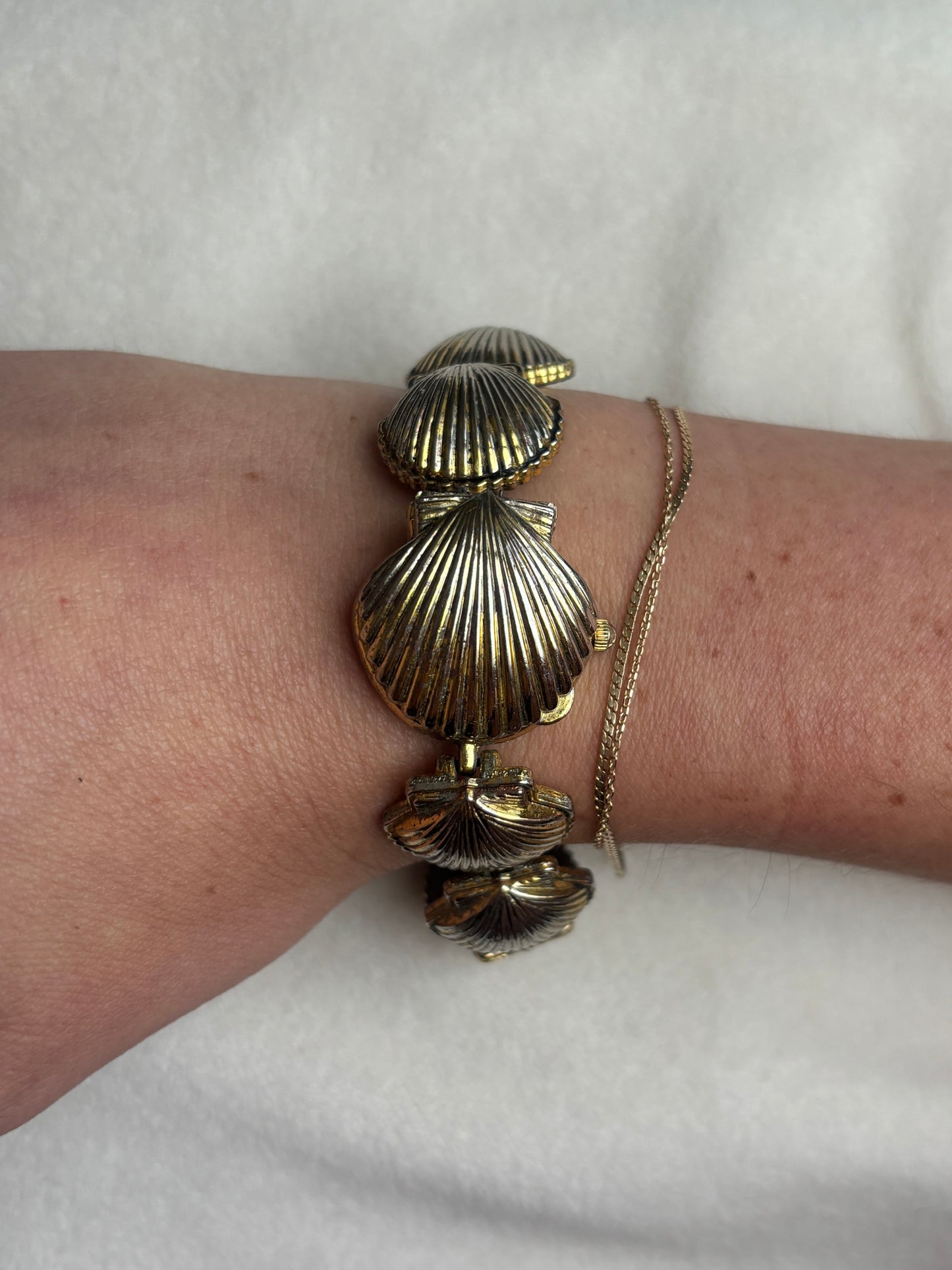 Rare Vintage Seashell Hidden Dial Watch