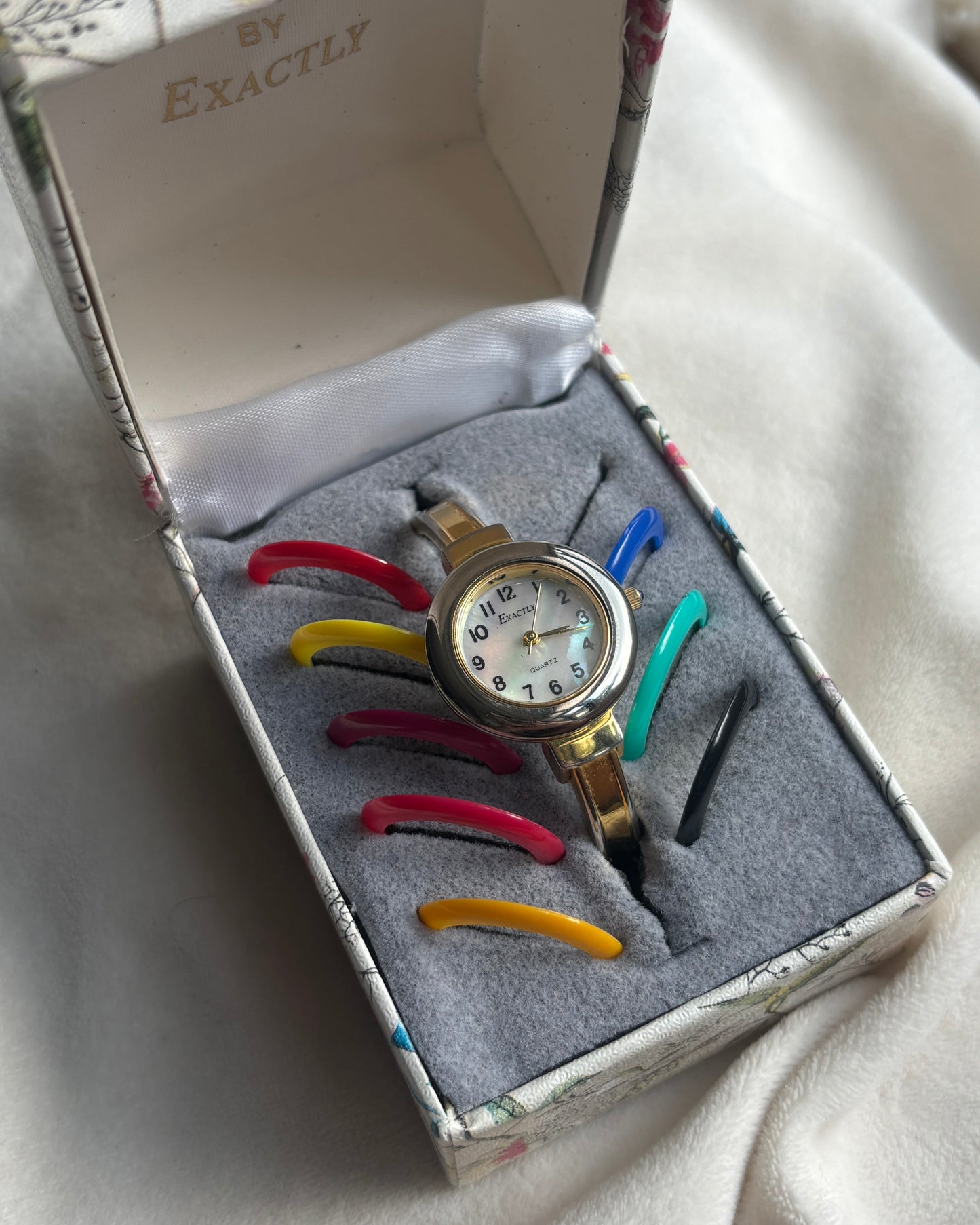 Rare & Coveted Interchangeable Pearl Dial Watch - Working