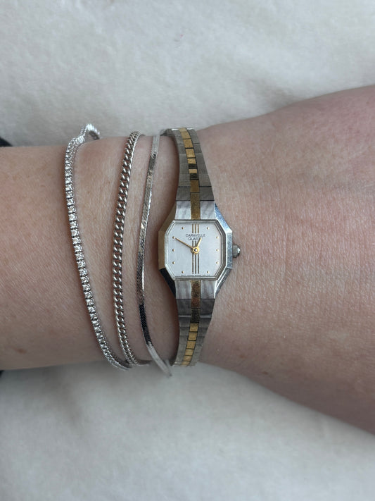 Dainty Vintage Two-Tone Caravelle - Working