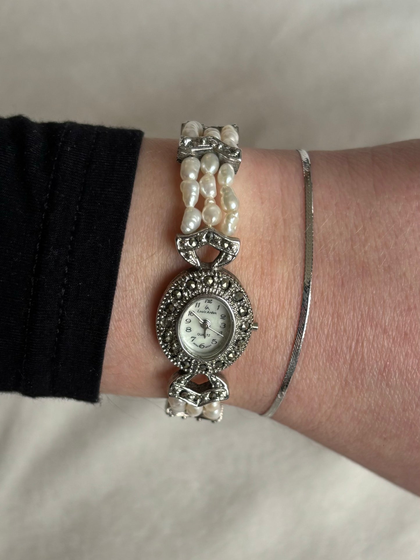 dainty vintage genuine pearl watch