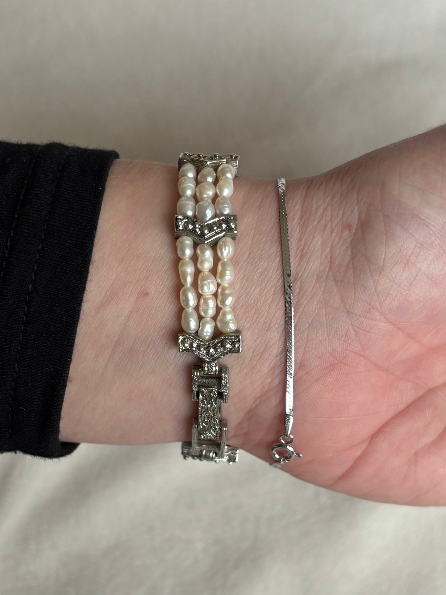 dainty vintage genuine pearl watch