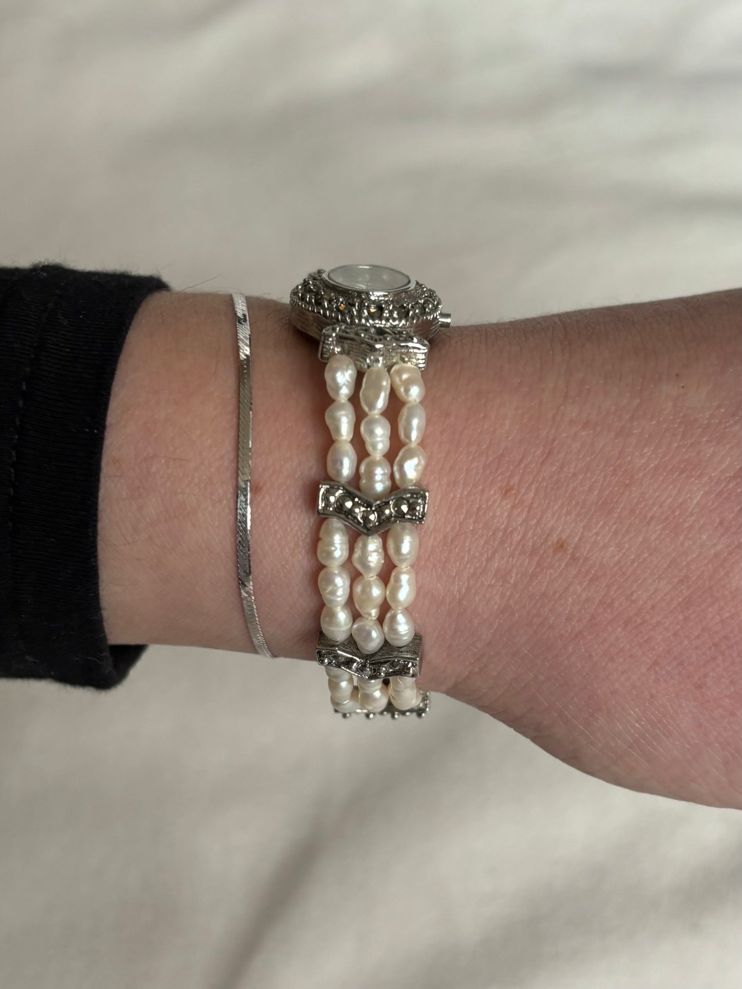dainty vintage genuine pearl watch
