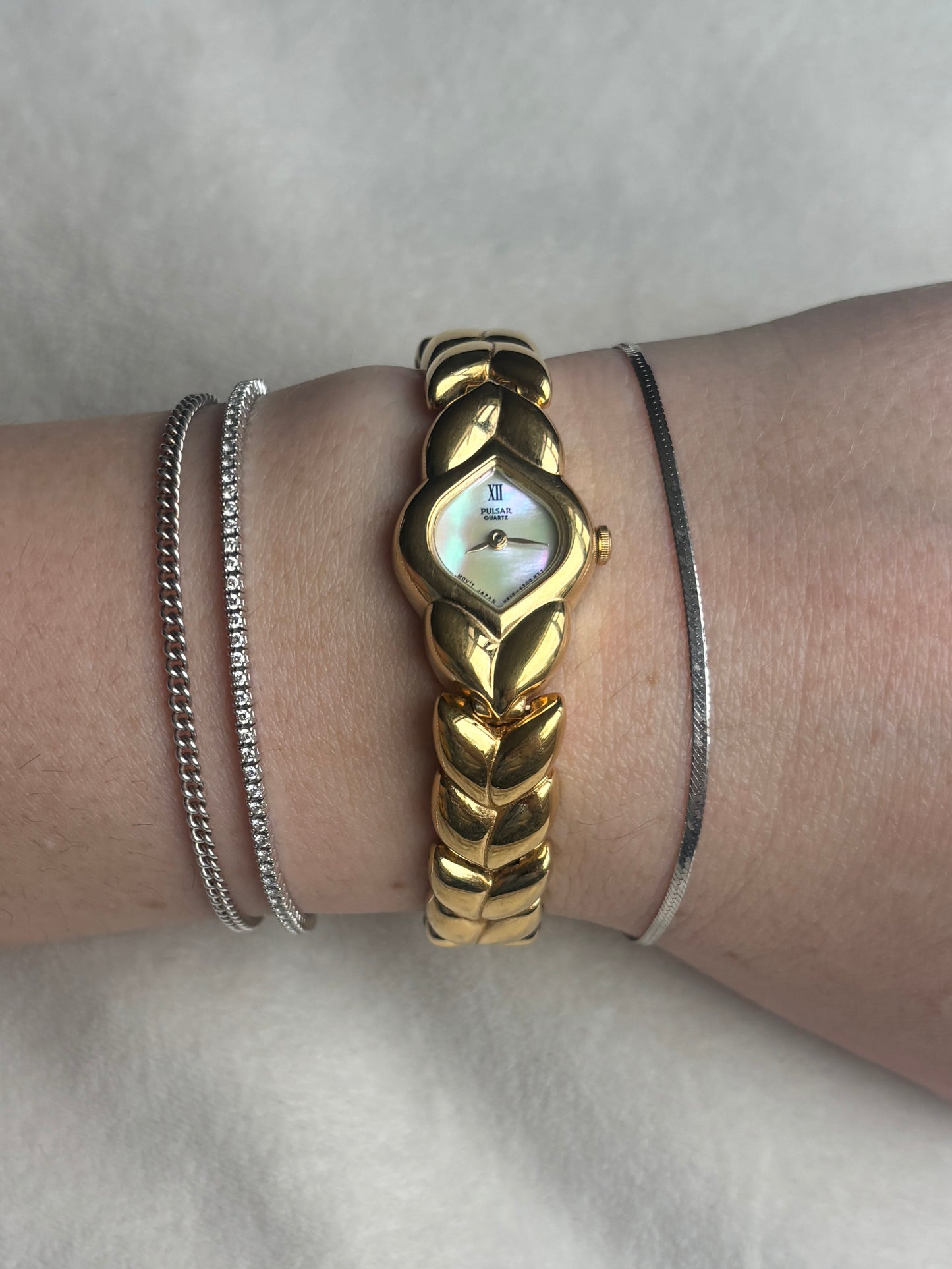 Rare 18kt Mother of Pearl Pulsar - Working