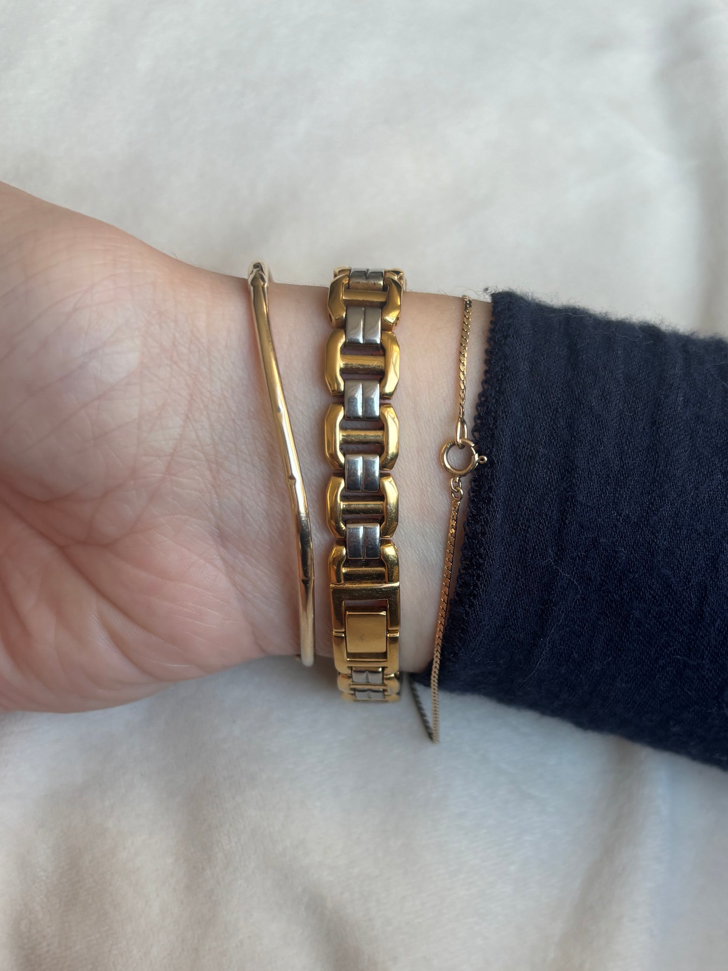 Rare 2-in-1 Gold and Two-Toned Reversible Band Watch - Working