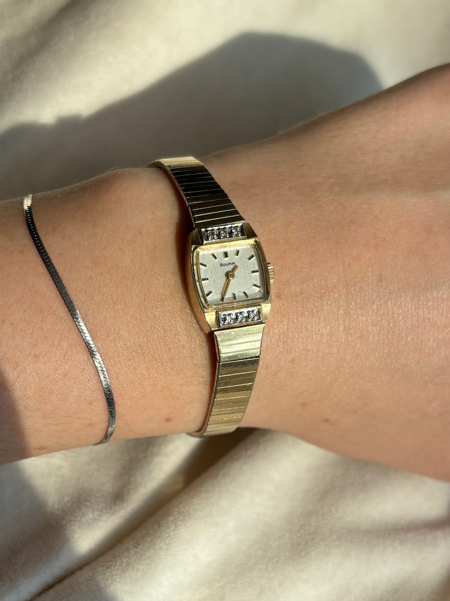 dainty vintage 10kt gold plated diamond bulova - working