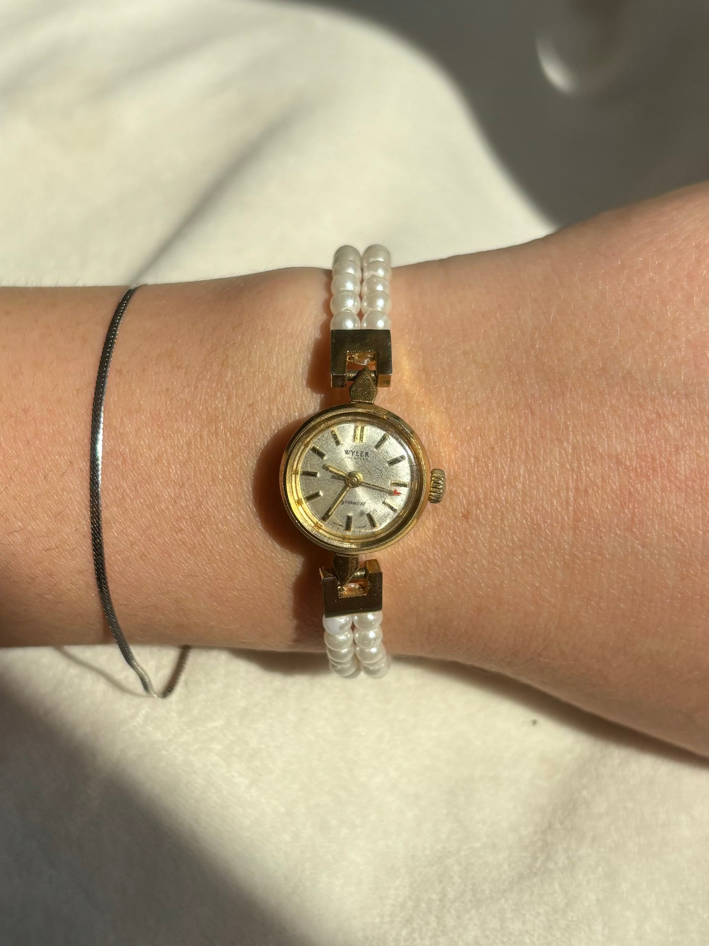 dainty vintage gold wind up watch- working