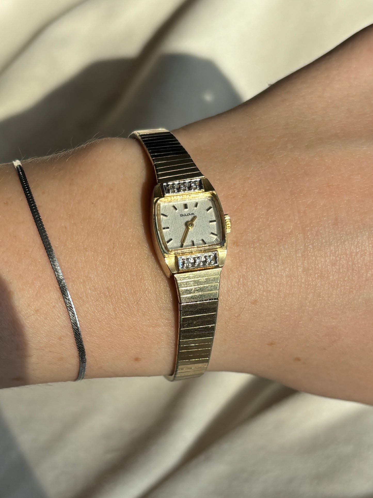 dainty vintage 10kt gold plated diamond bulova - working