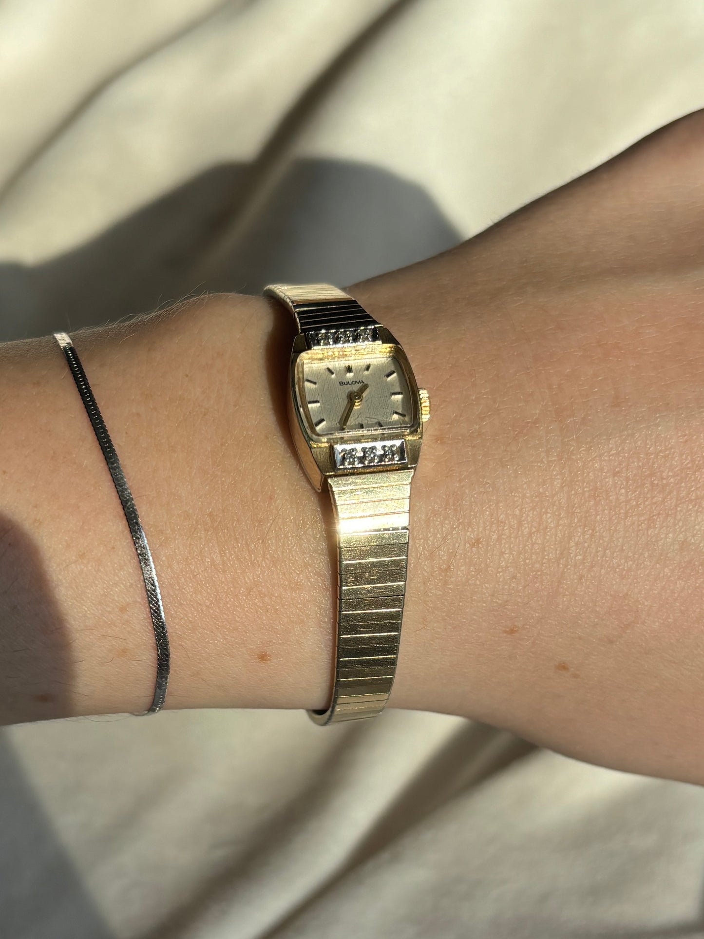 dainty vintage 10kt gold plated diamond bulova - working