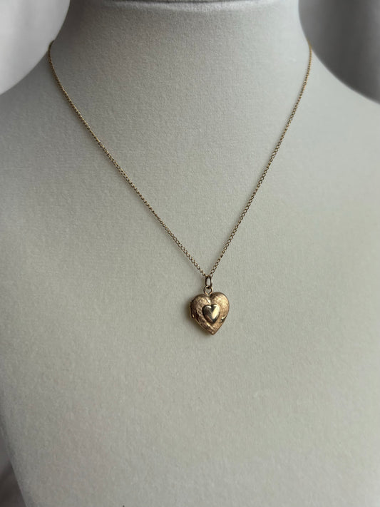 vintage 14kt heart locket necklace