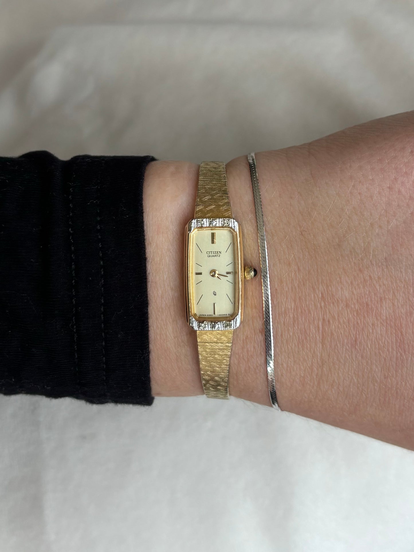 extremely dainty rare gold plated vintage citizen watch