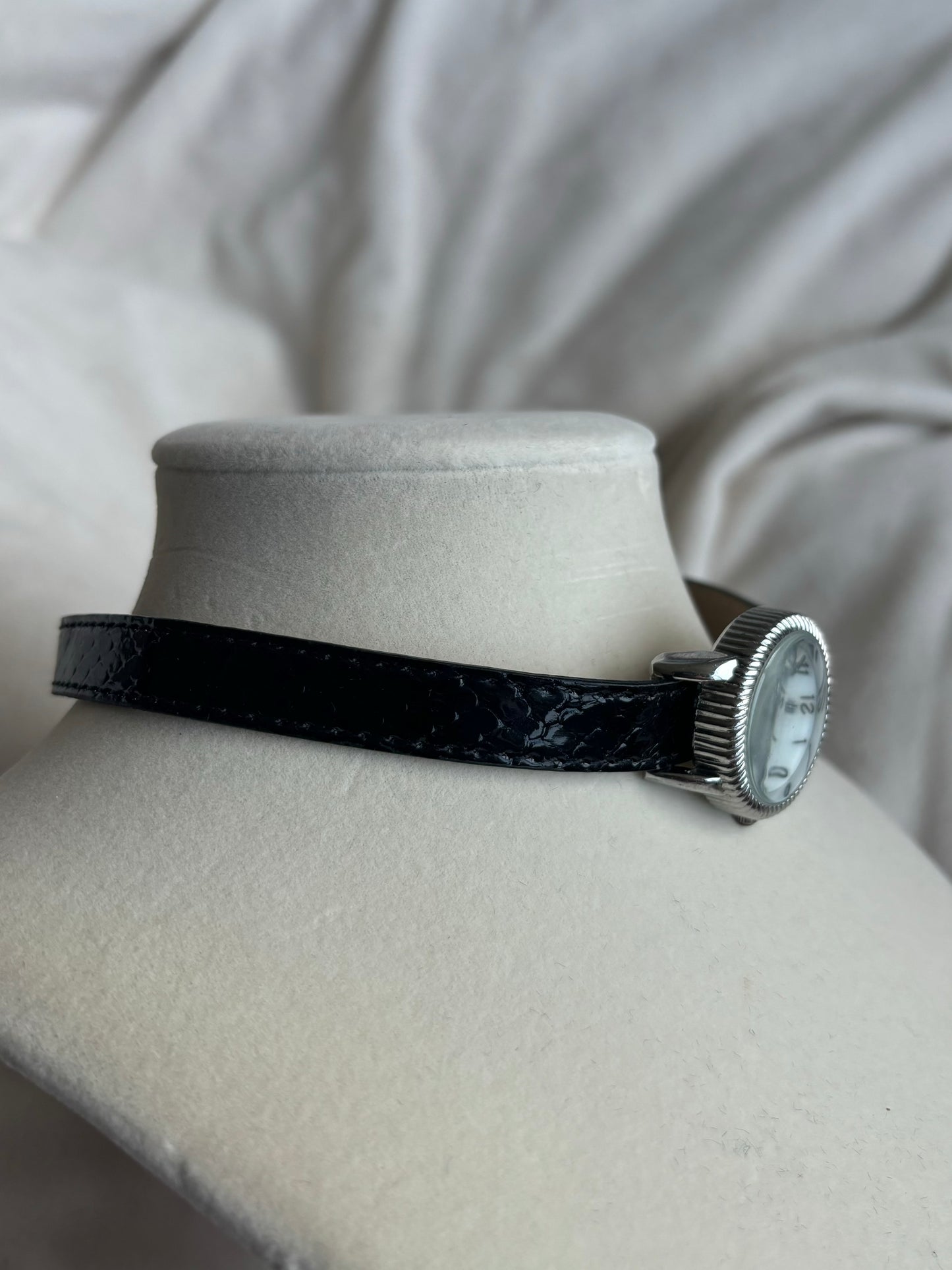 vintage watch choker - working