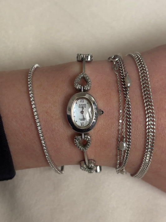 Dainty Diamond Heart Bracelet Watch - Working