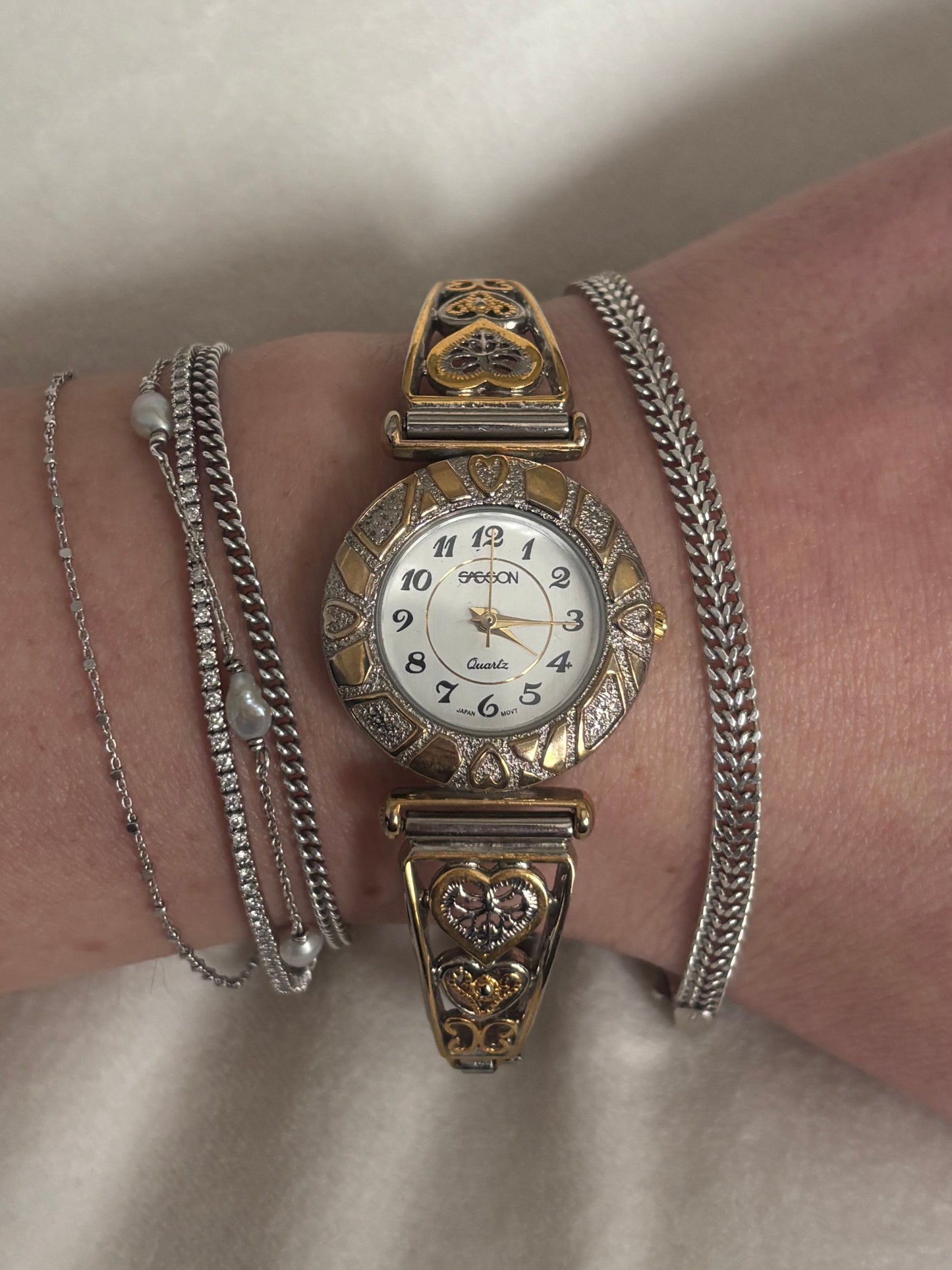 Heart Detailed Vintage Watch - Working