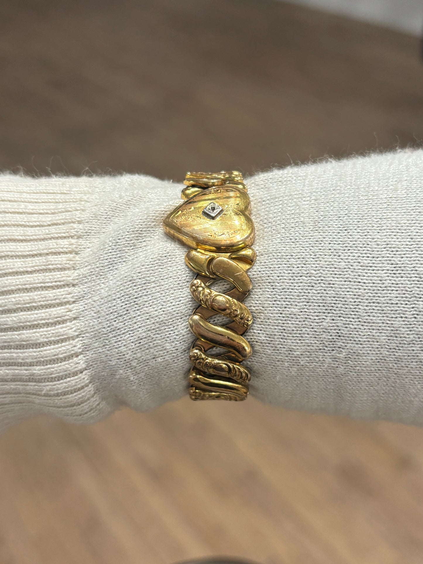 12kt Gold Filled 1940s Sweetheart Bracelet by La Mode