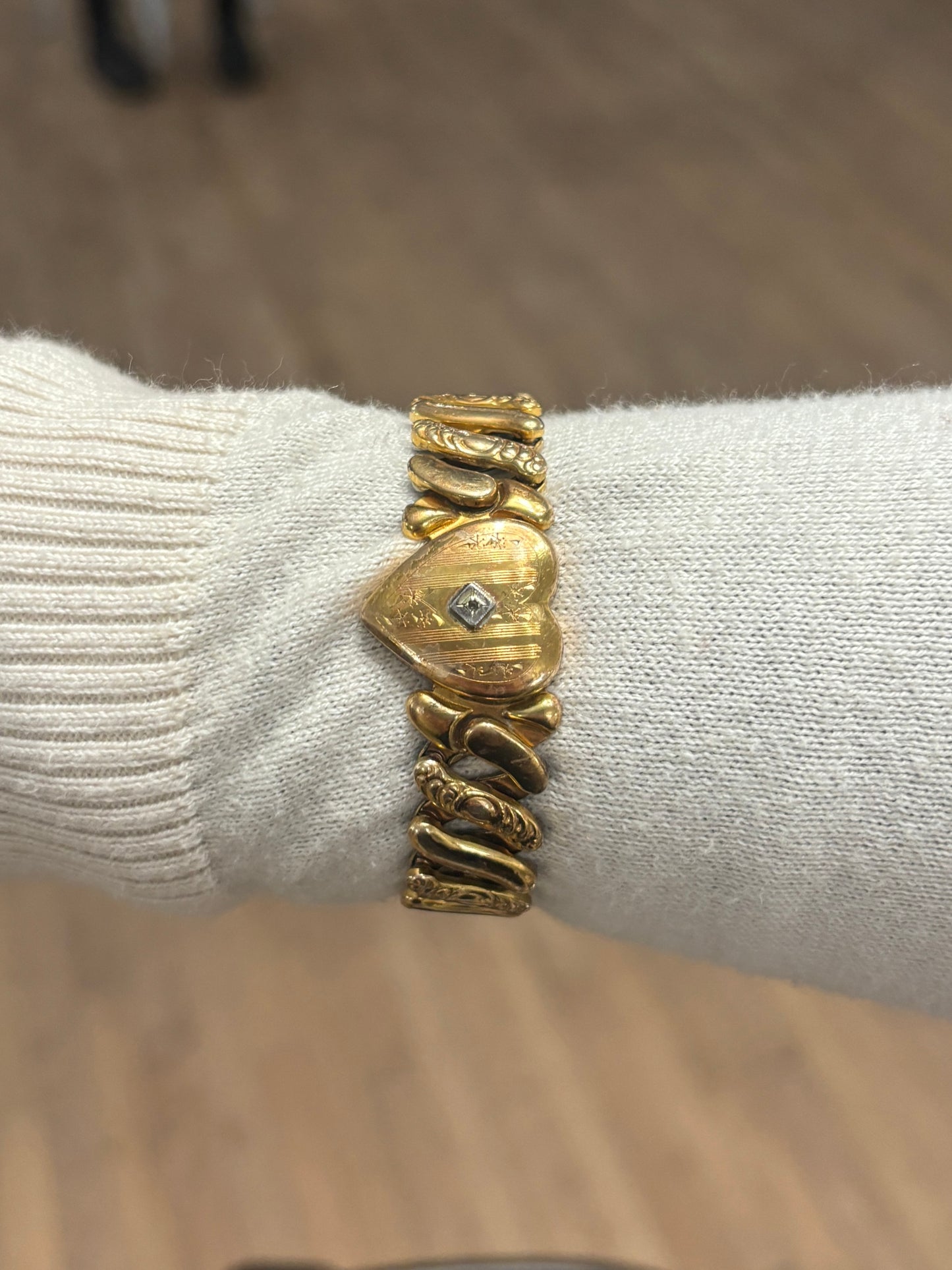 12kt Gold Filled 1940s Sweetheart Bracelet by La Mode