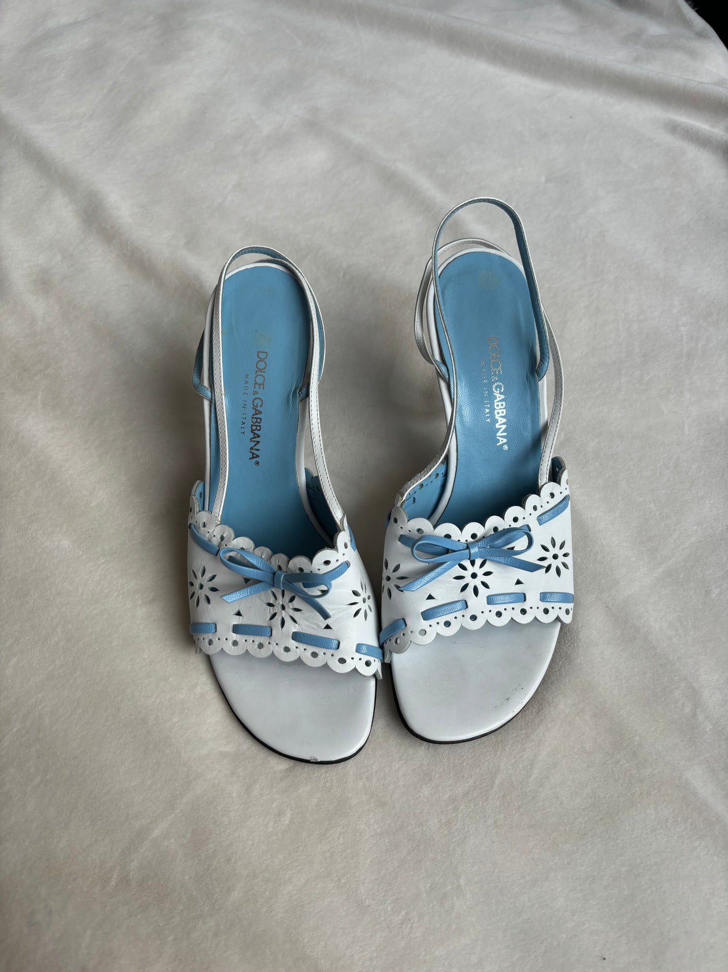 Authentic 1990s Dolce & Gabbana White & Blue Floral Eyelet Bow Sandal Kitten Slingback Heels