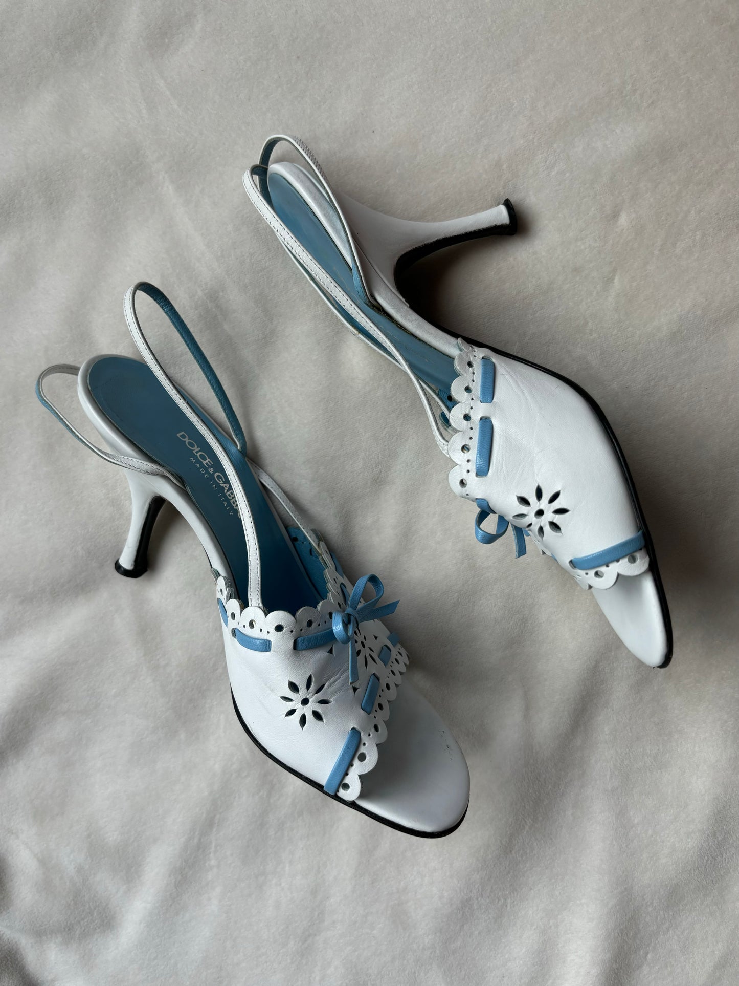 Authentic 1990s Dolce & Gabbana White & Blue Floral Eyelet Bow Sandal Kitten Slingback Heels