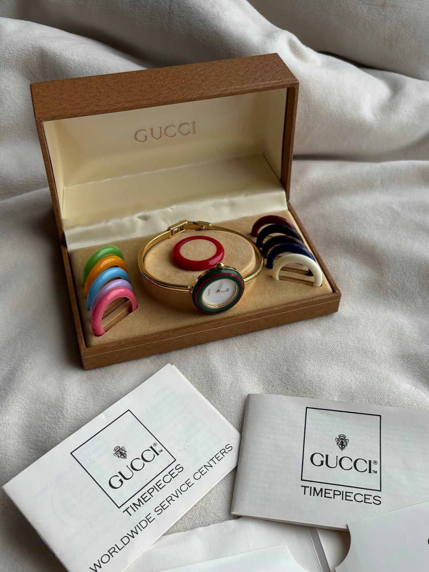 authentic Gucci interchangeable bezel watch - deadstock in original box