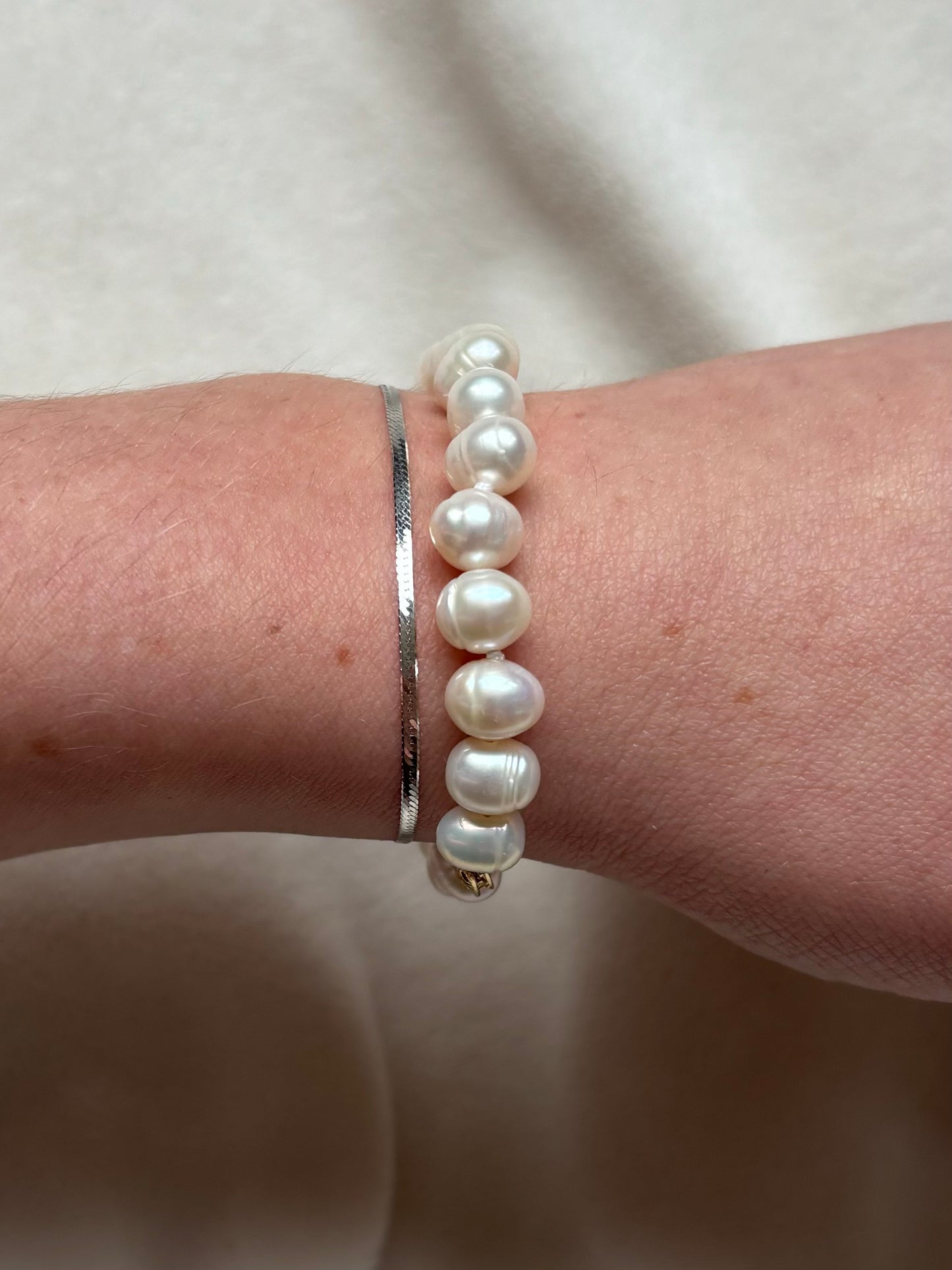 14kt gold natural 7mm cultured pearl bracelet