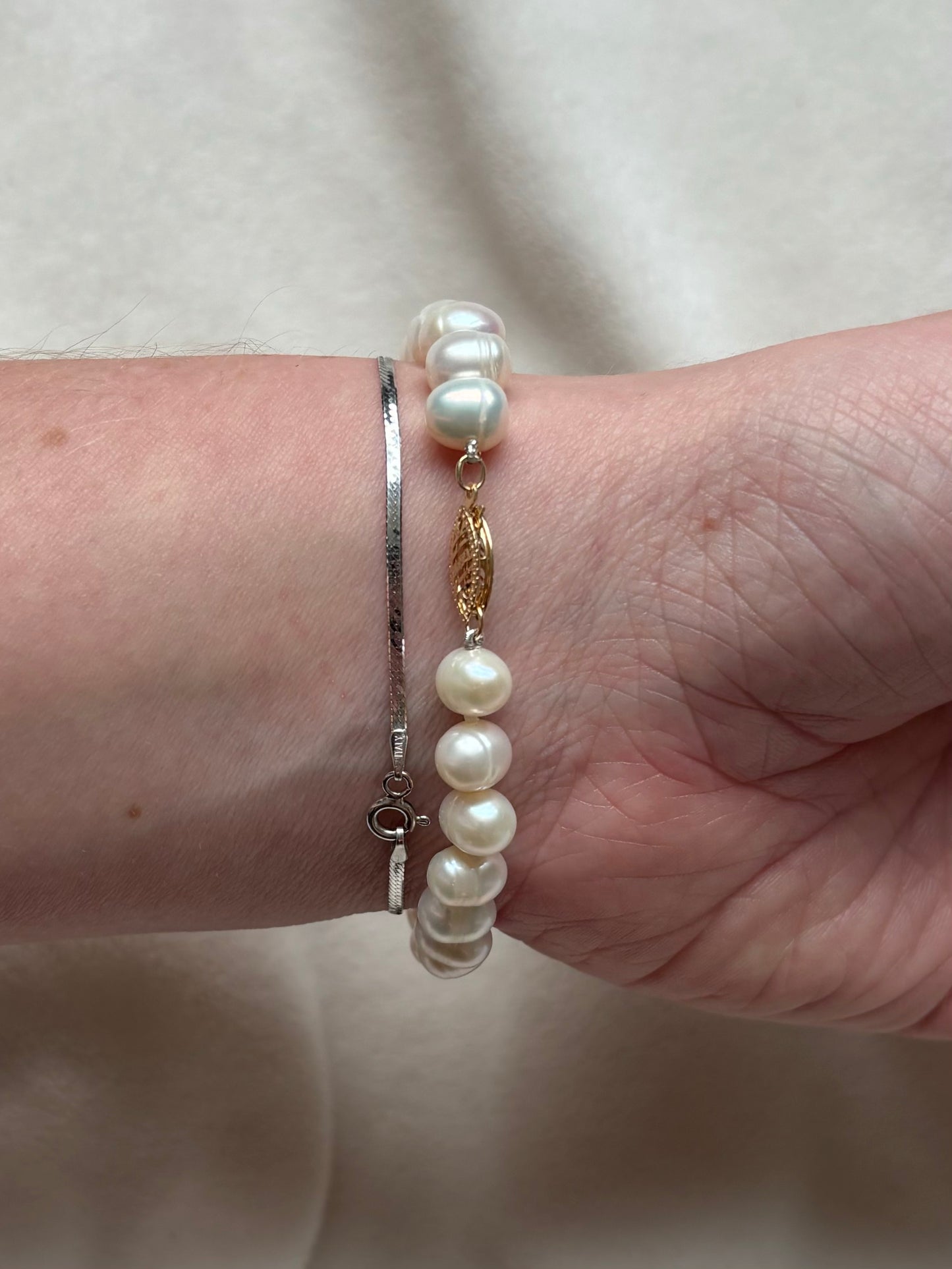 14kt gold natural 7mm cultured pearl bracelet