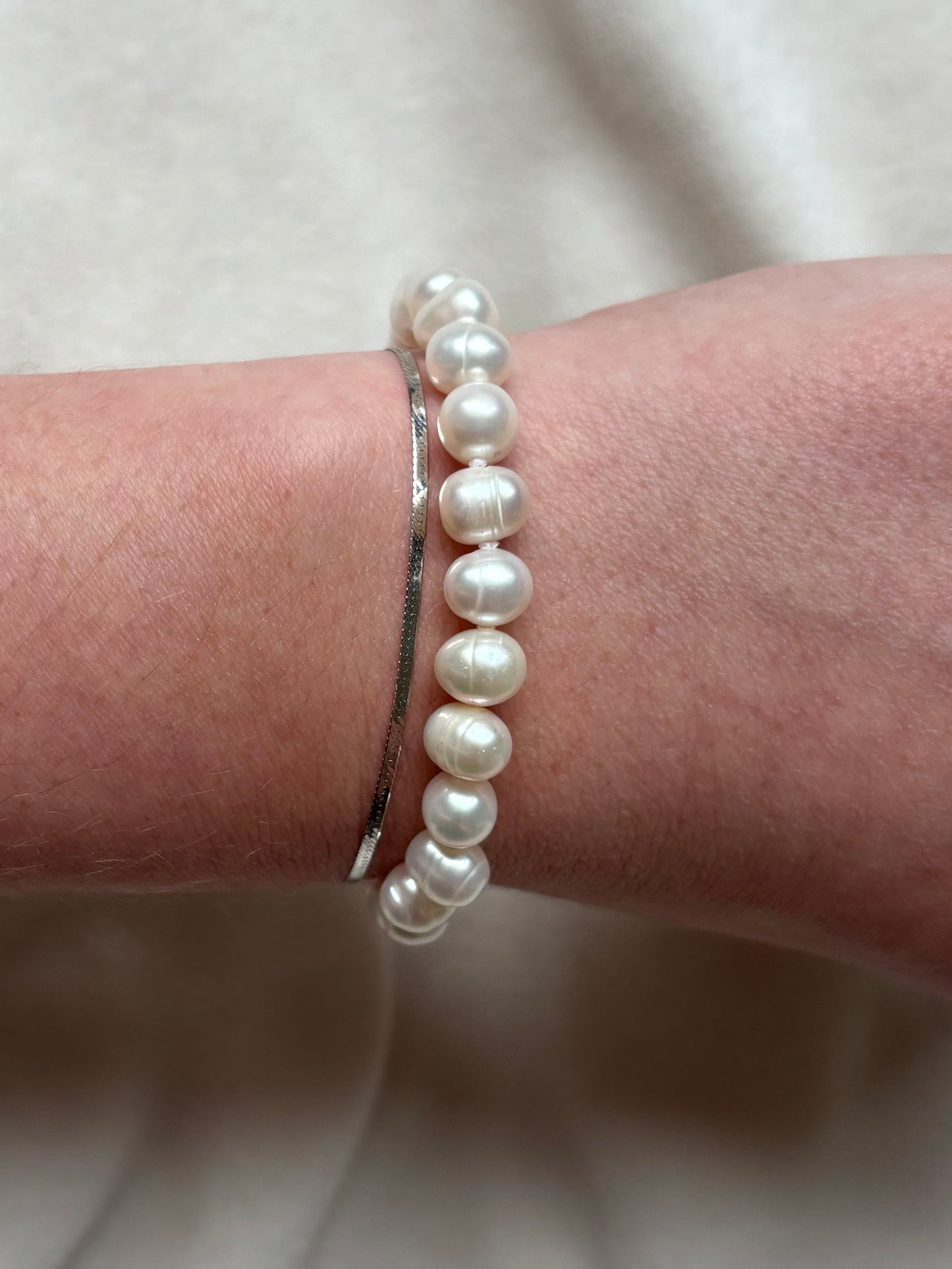 14kt gold natural 7mm cultured pearl bracelet