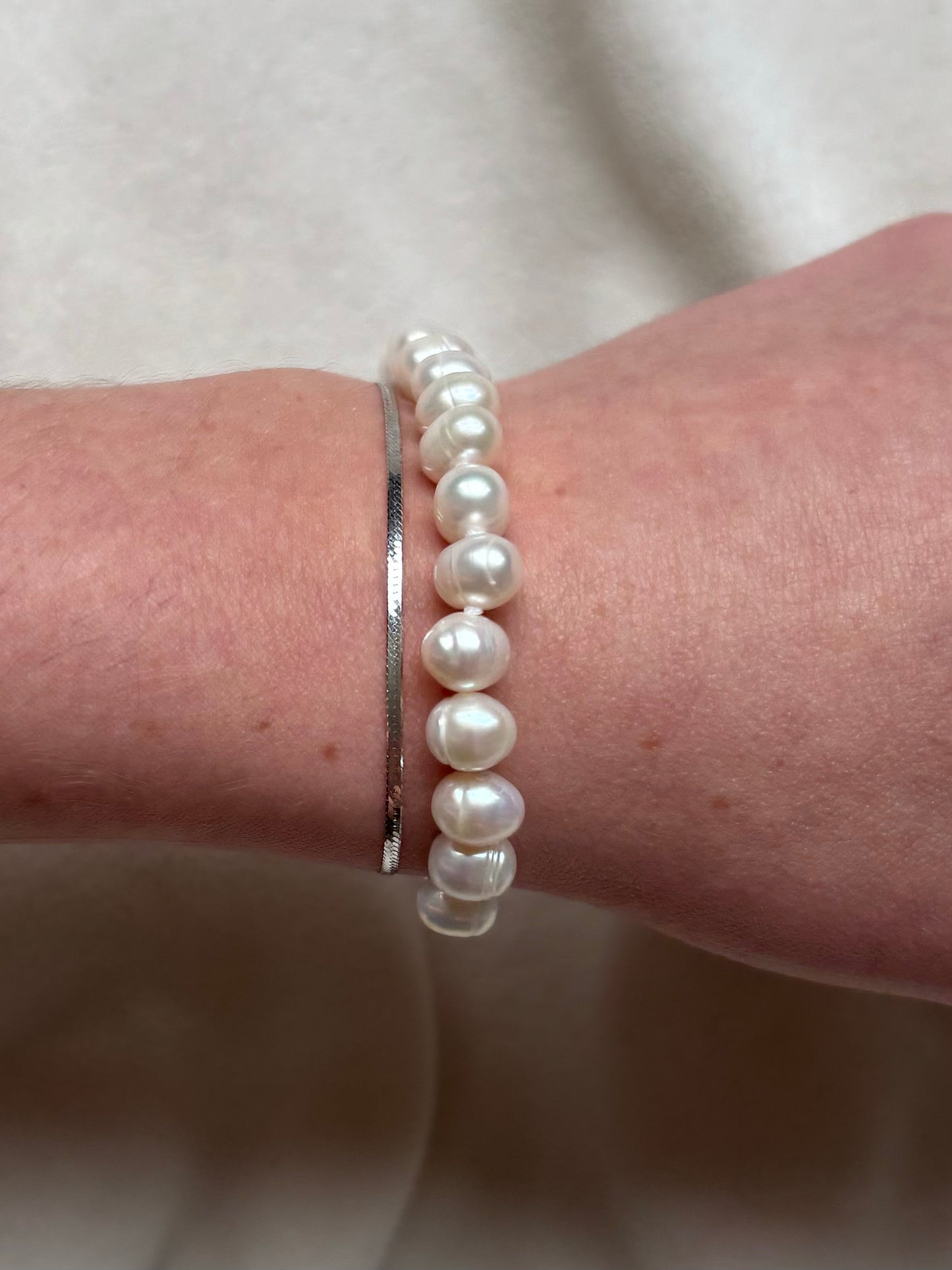 14kt gold natural 7mm cultured pearl bracelet