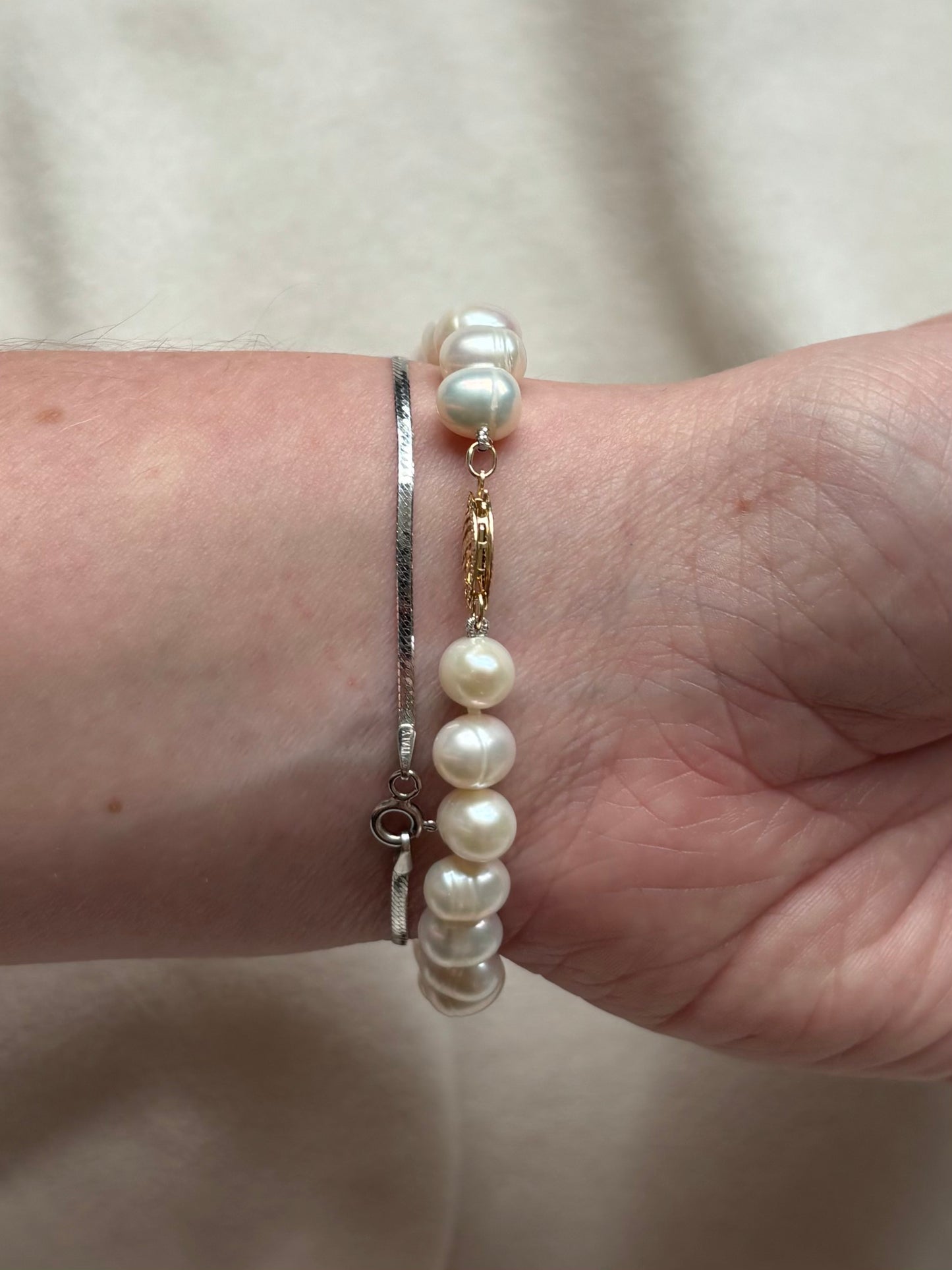 14kt gold natural 7mm cultured pearl bracelet