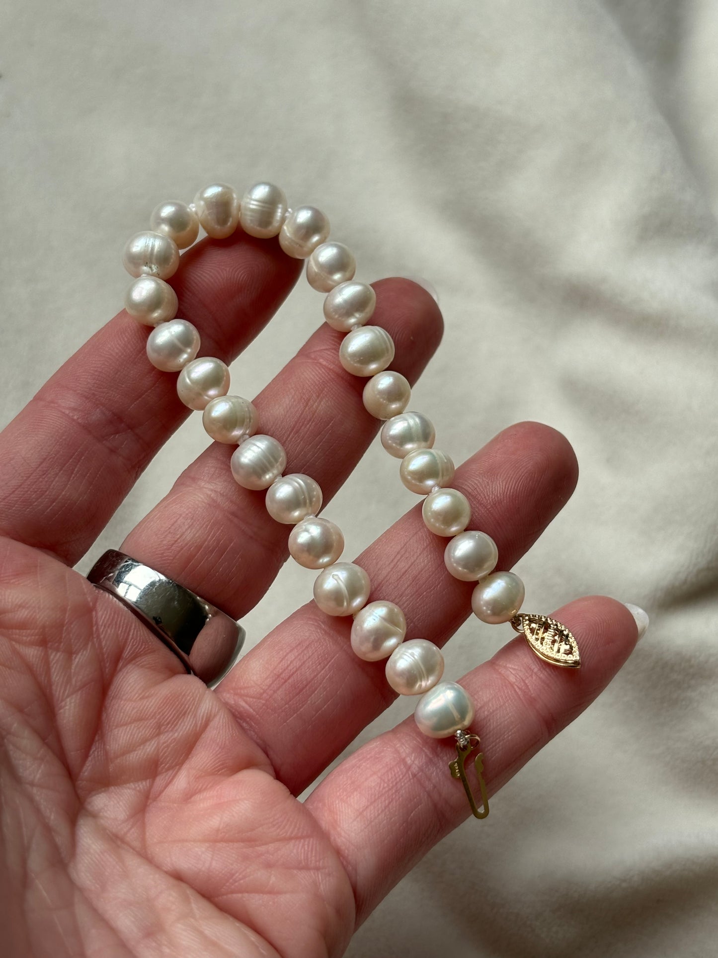 14kt gold natural 7mm cultured pearl bracelet