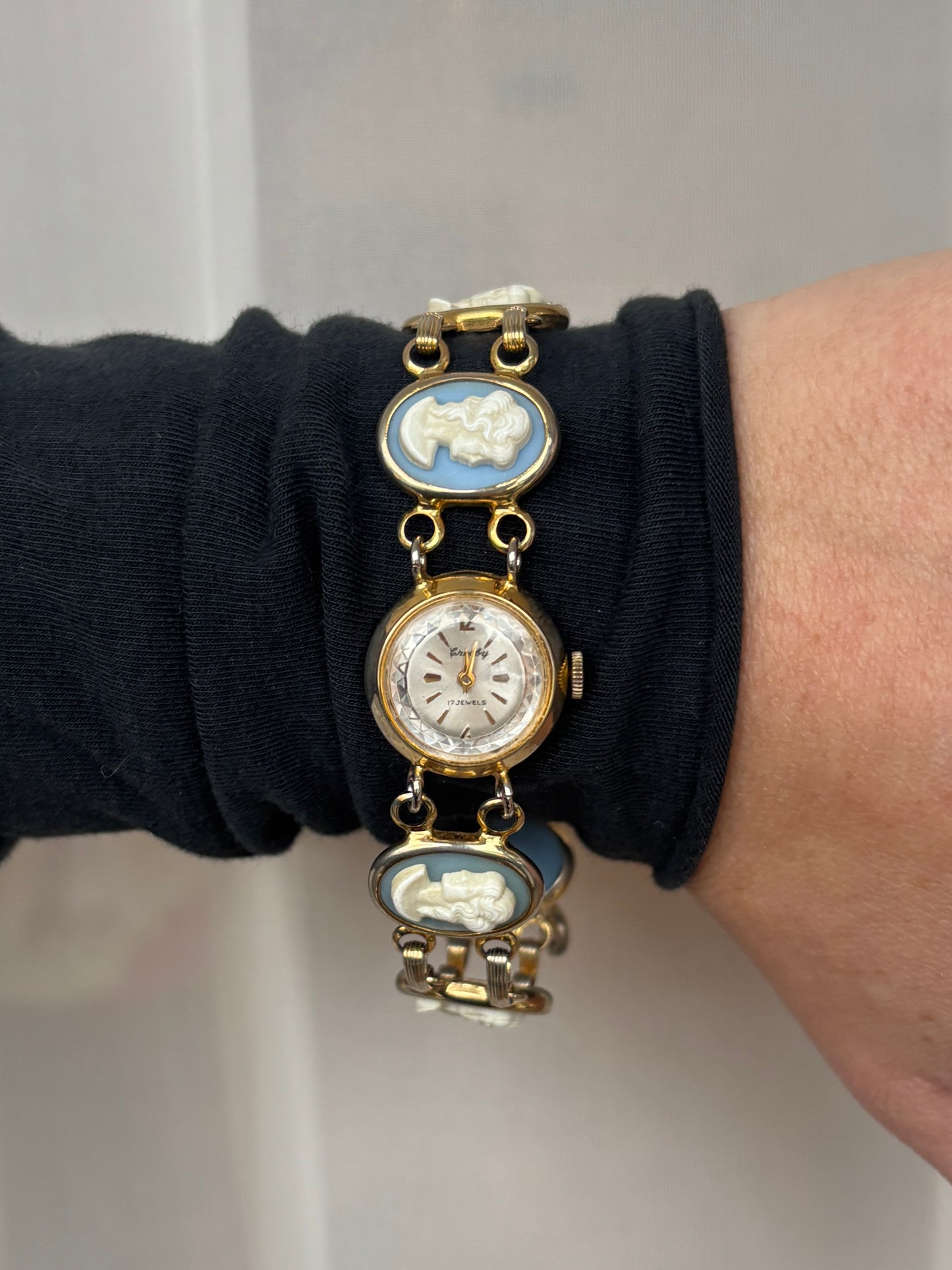 Rare Vintage Crosby Cameo Watch - Working