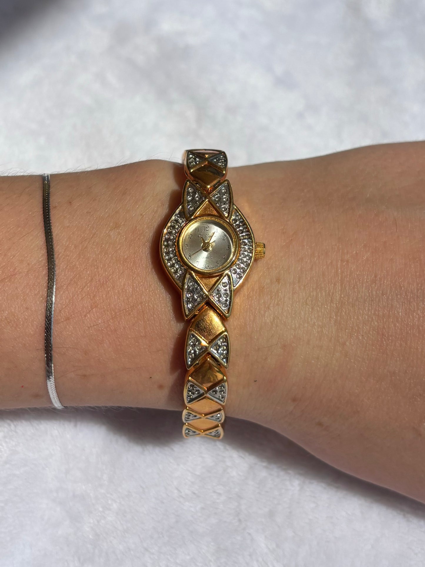 dainty vintage pearl watch - working